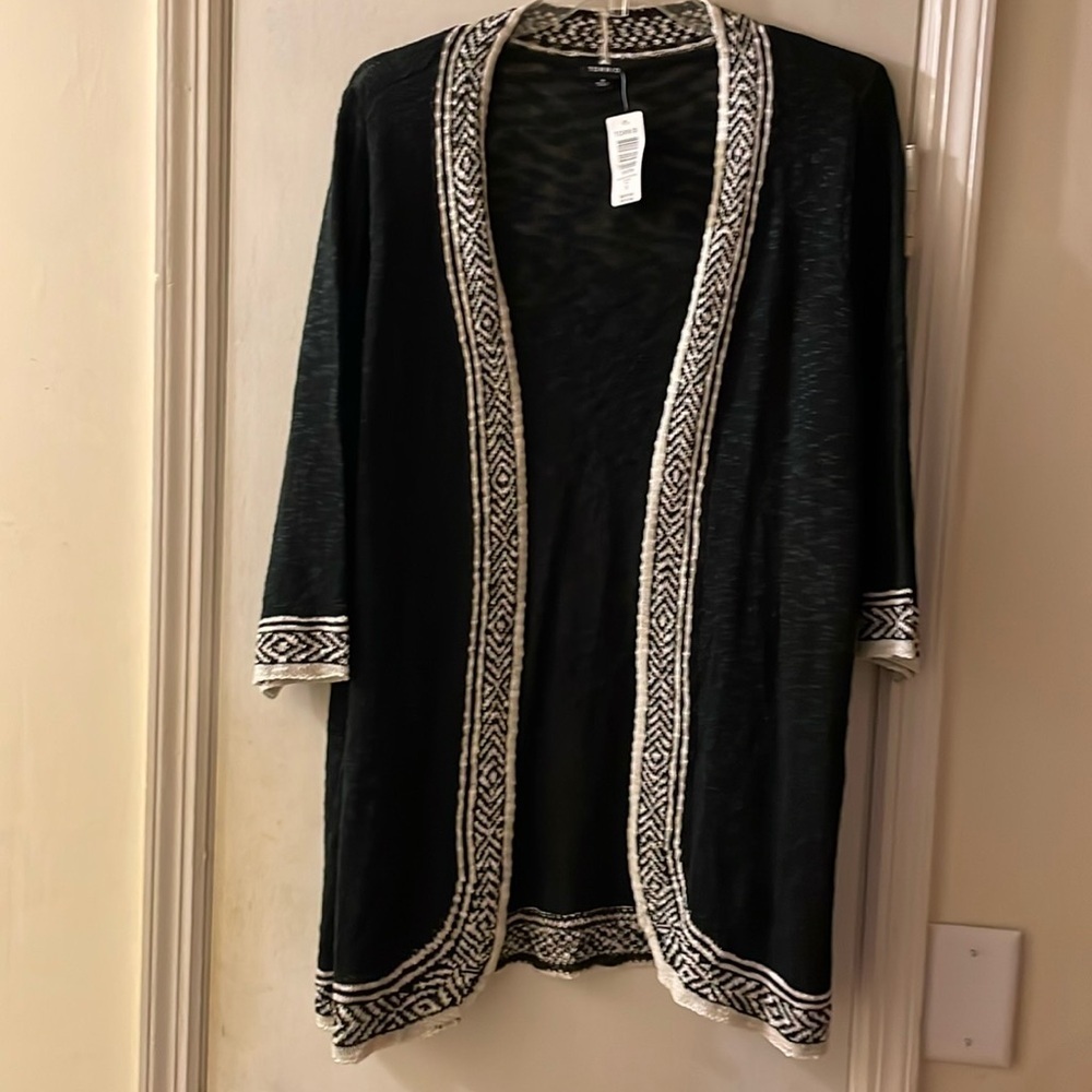 Torrid black 3/4 sleeve geo border kimono​​